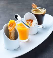 monique-parenthese-café